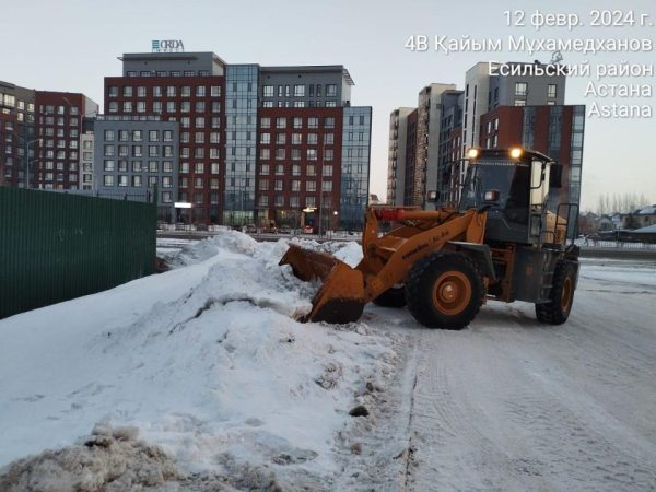 Снегоуборочные работы: коммунальные службы столицы работают в усиленном режиме