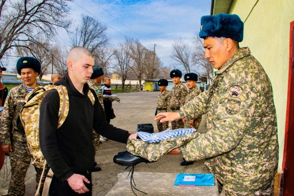 В десантно-штурмовую бригаду Конаевского гарнизона прибыли первые новобранцы