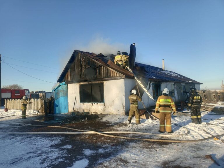 Огнеборцы ликвидировали пожар в частном жилом секторе