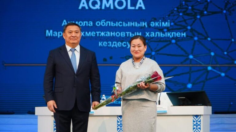 Жители Кокшетау получили долгожданные ключи от новых квартир