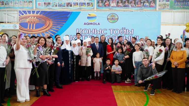 Порядка 100 семей города Косшы стали новоселами