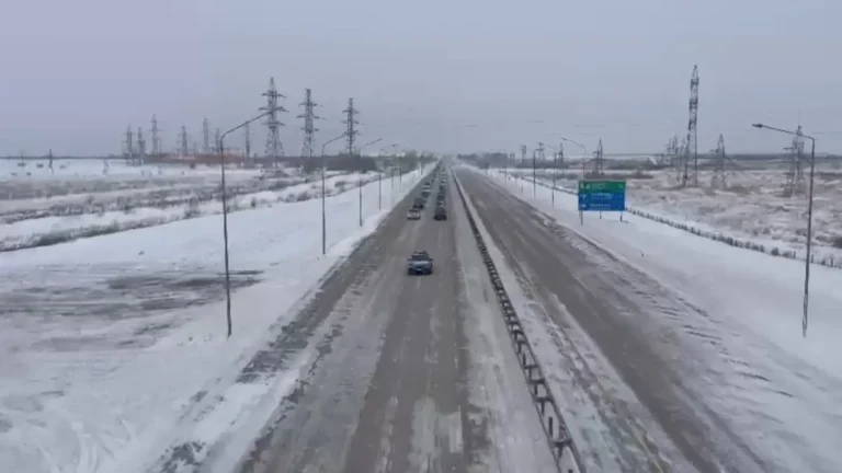 Около двух тысяч автомобилей сопровождают полицейские на трассах в Акмолинской области