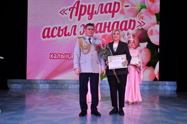 Женщин-полицейских наградили в Акмолинской области