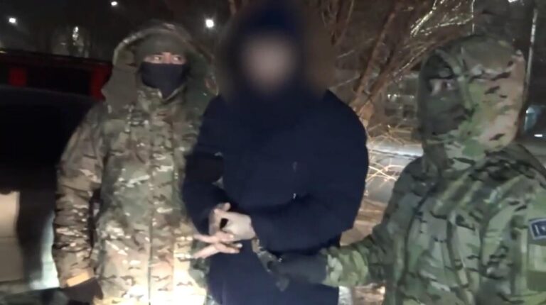 Преступную деятельность двух наркозакладчиков пресекли полицейские в Кокшетау