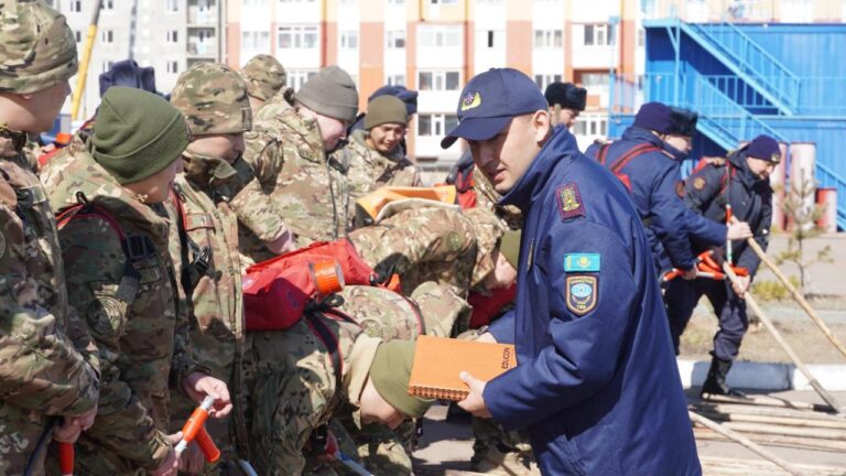 Строевые смотры личного состава прошли в Акмолинской области